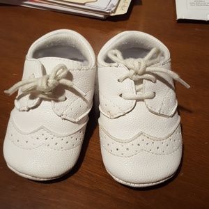 White baby boy church shoes as 12-18 mos